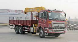 歐曼后雙橋隨車(chē)起重運輸車(chē)圖片